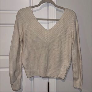 H&M Women's V-Neck Cream Sweater